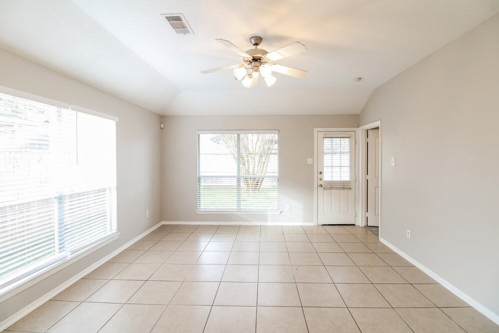 24227 Silver Maple Dr - Photo 5 of 16