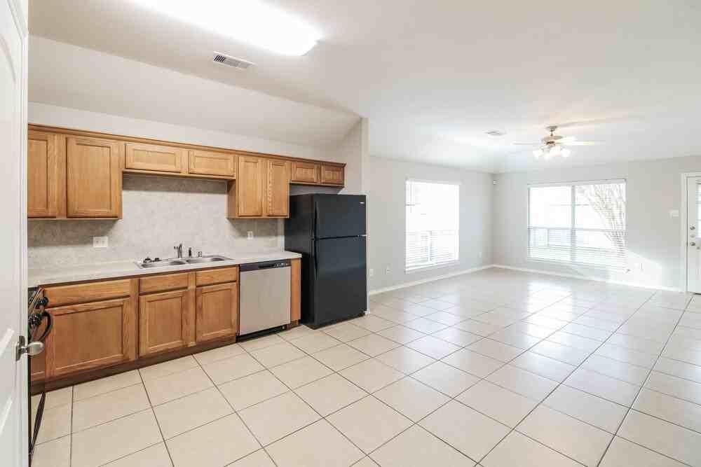 24227 Silver Maple Dr - Photo 7 of 16