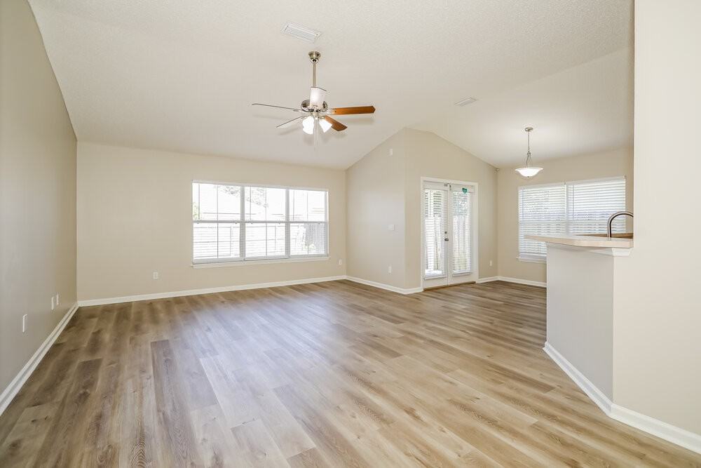 8211 Stelling Dr - Photo 7 of 19