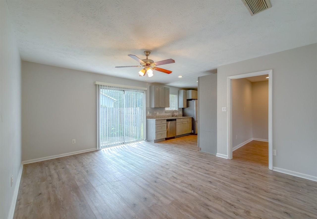 3235 Springdale Dr - Photo 6 of 22