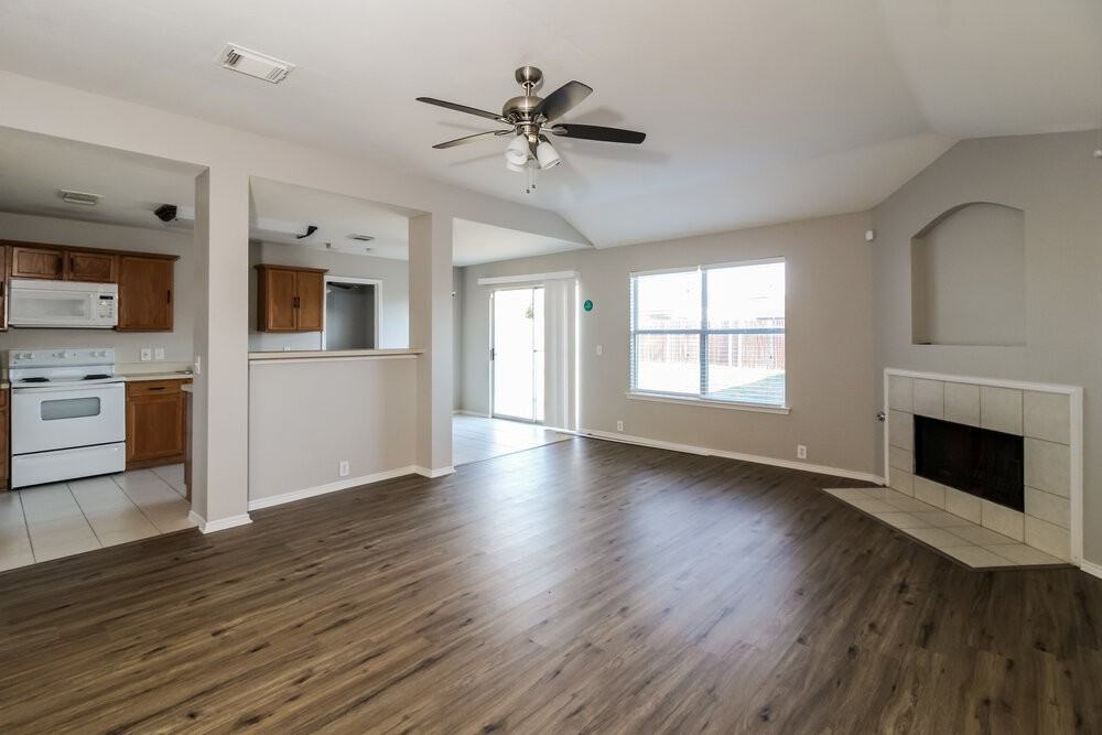 3309 Bentgate Ct - Photo 5 of 19