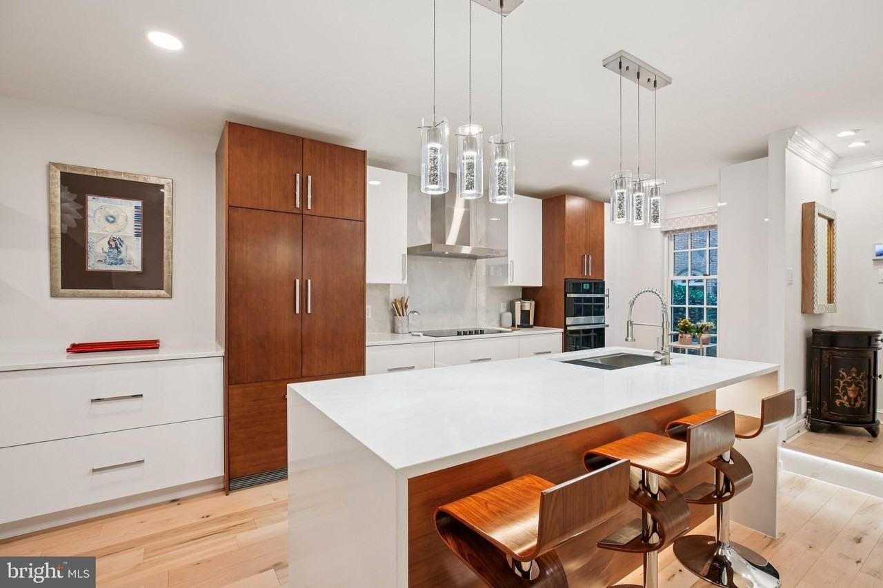 4353 Westover Pl Nw - Photo 7 of 50