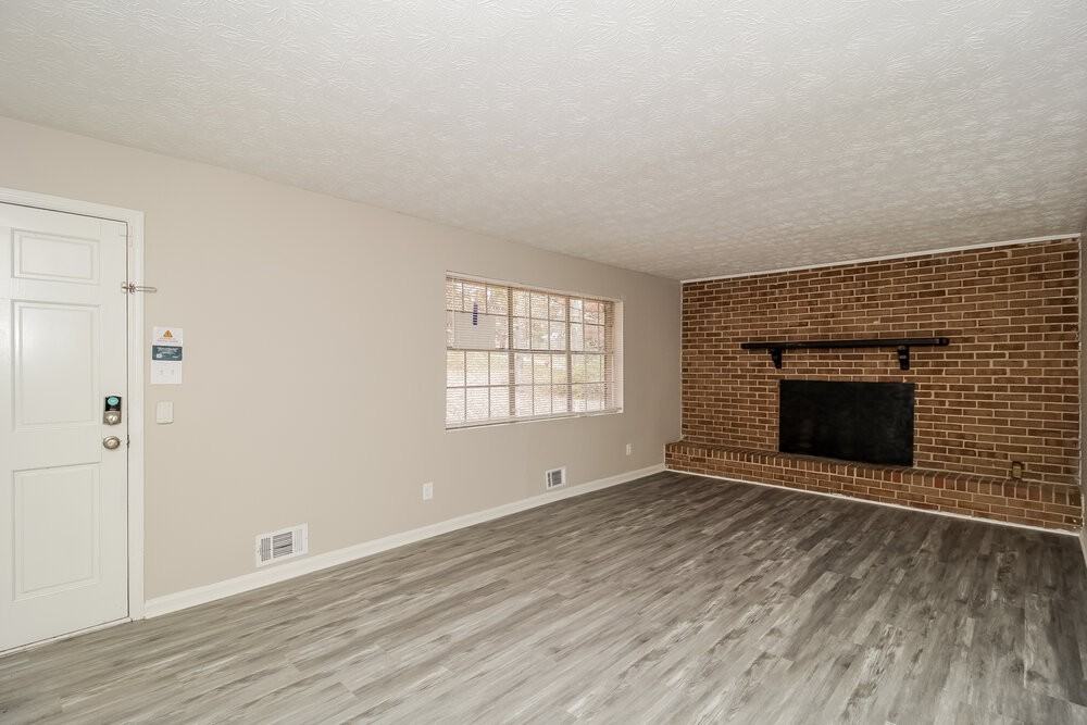 2071 Old Alabama Rd - Photo 6 of 20