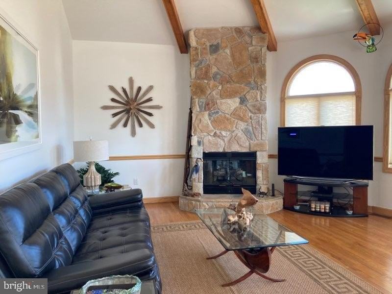 38852 Bayfront Dr - Photo 2 of 28