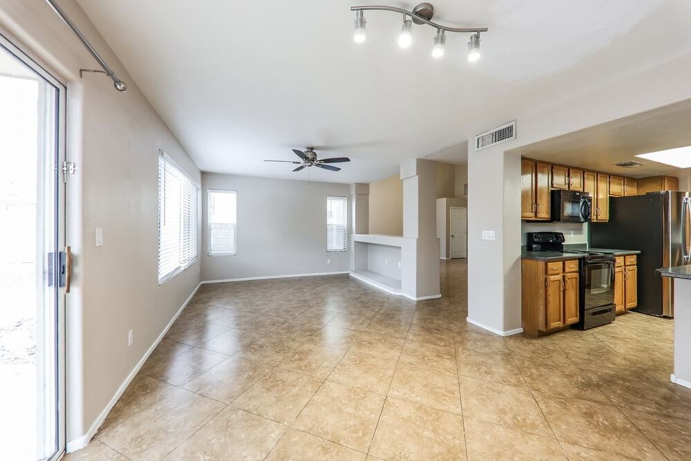 1226 E Helena Dr - Photo 6 of 17