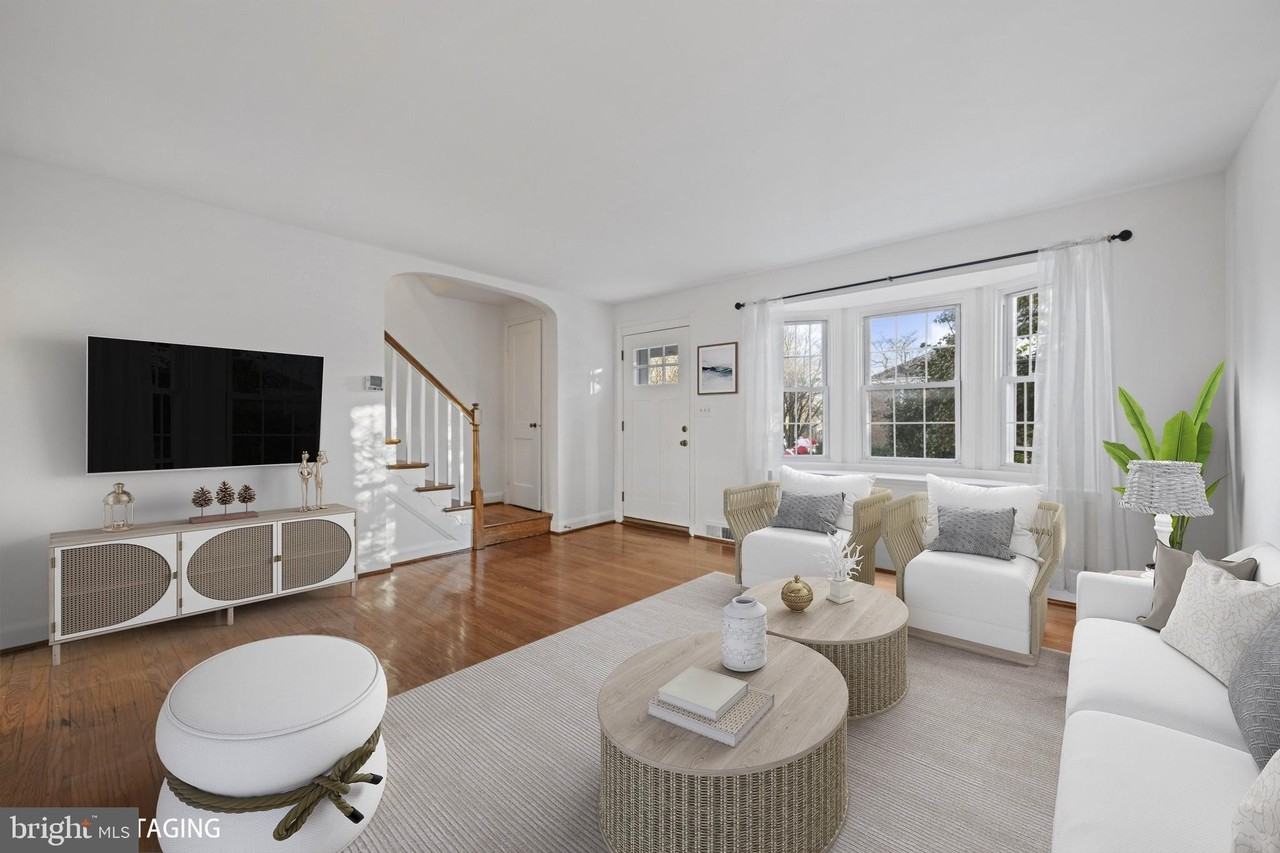 132 Overbrook Rd - Photo 4 of 36