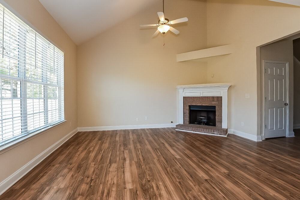 110 Cessna Dr - Photo 5 of 20