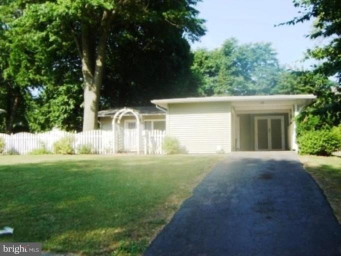 108 Mccormick St - Photo 4 of 38