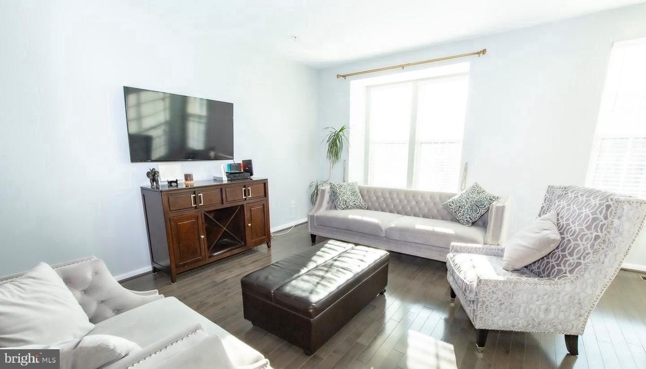 18540 Hickory Meadow Dr - Photo 4 of 21