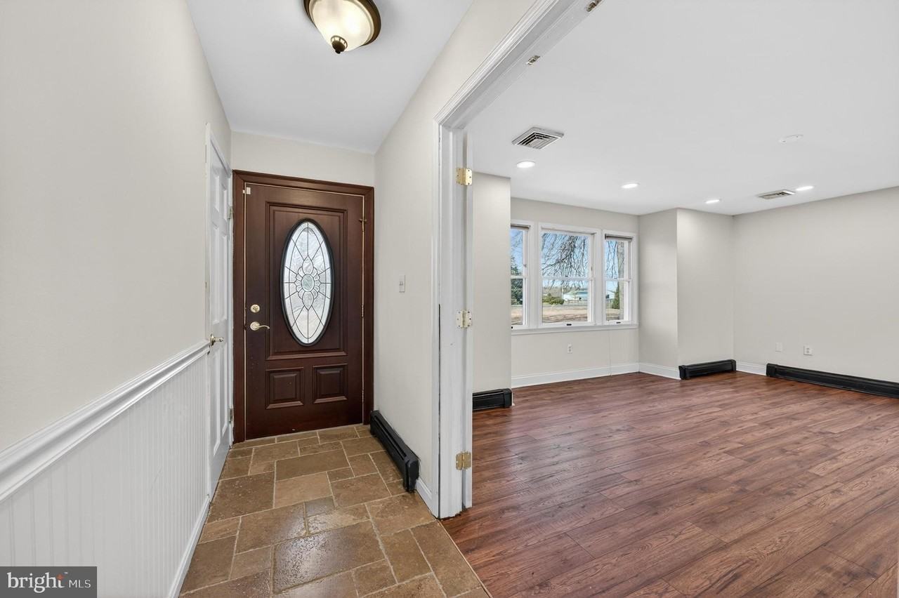 27 Reeves Station Rd - Photo 2 of 20