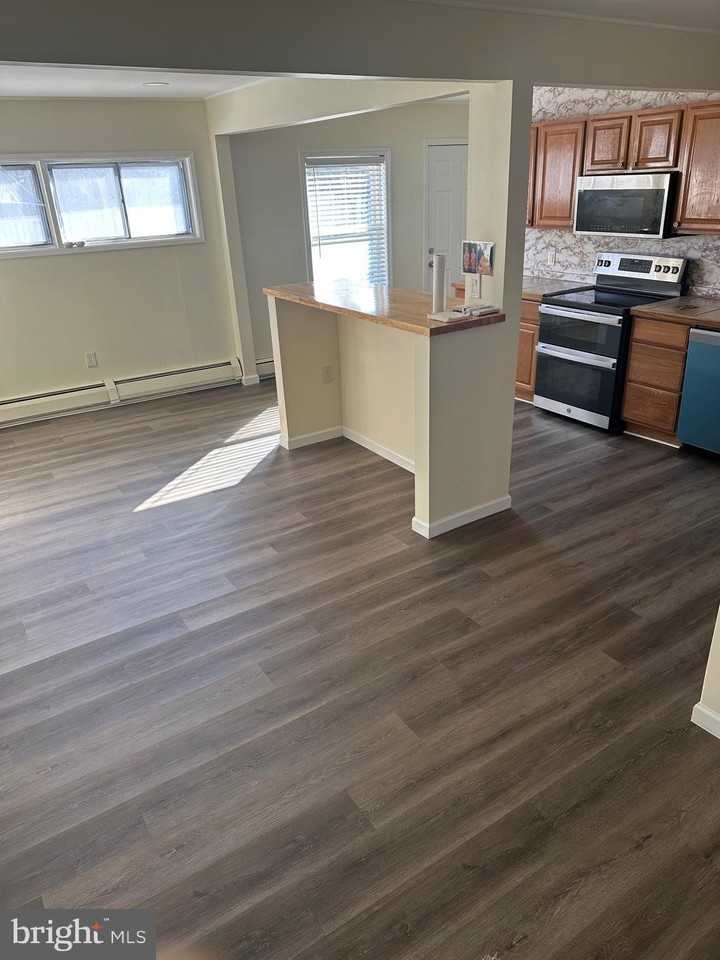 18 Victoria Ln - Photo 4 of 19