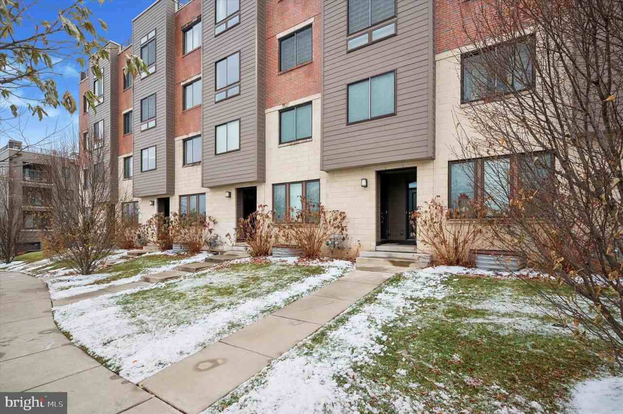 807 Lakeview Ct - Photo 2 of 26