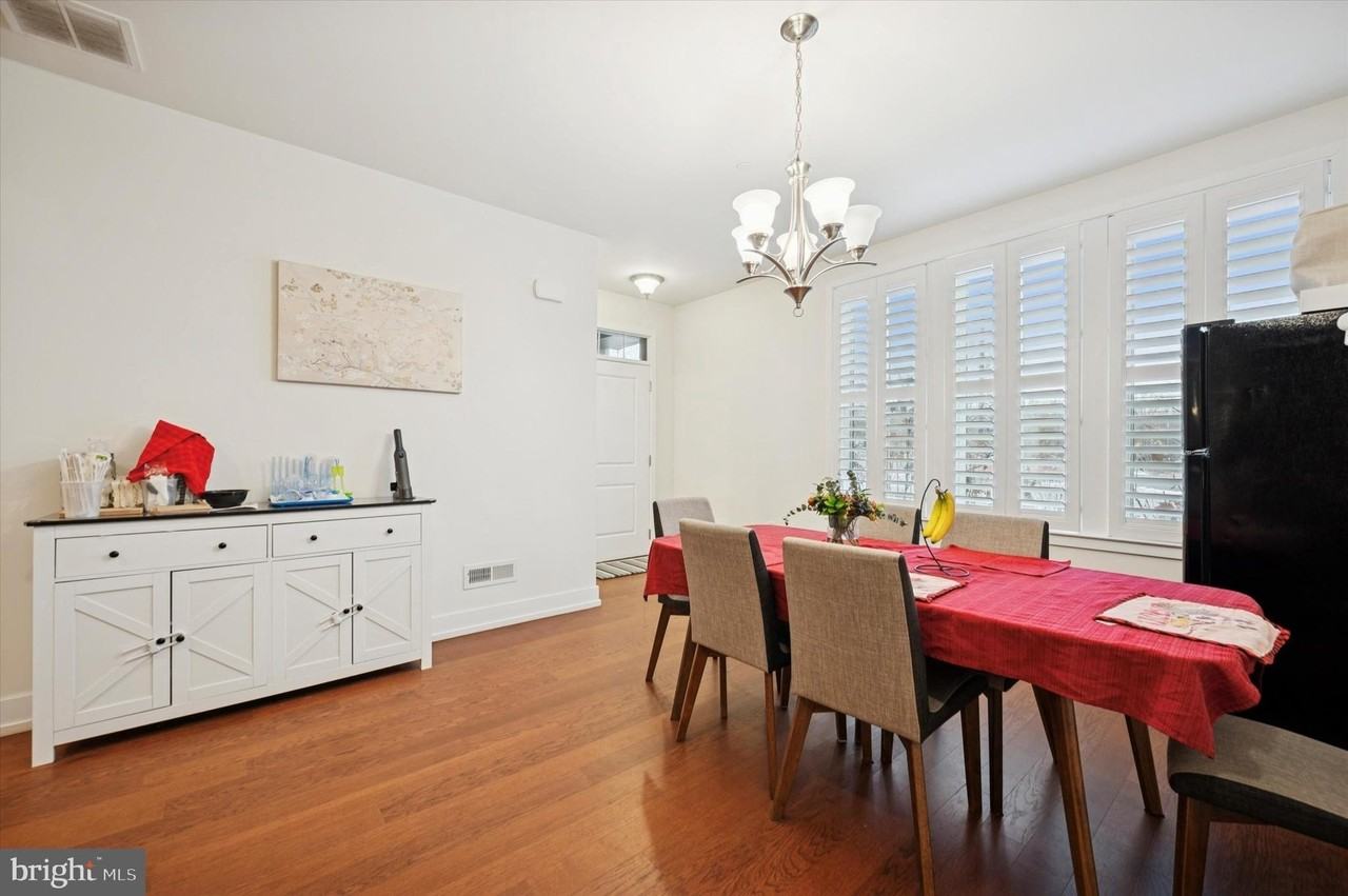 807 Lakeview Ct - Photo 6 of 26