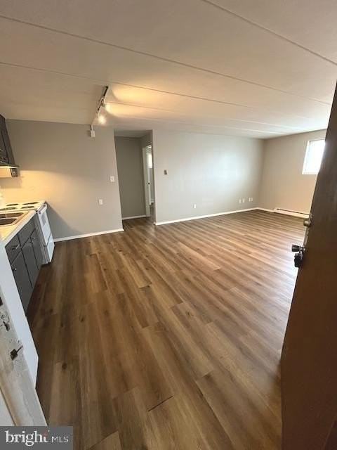 403 N Newberry St Apt 304 #304 - Photo 3 of 7