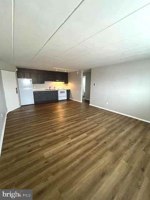 403 N Newberry St Apt 304 #304 - Photo 4 of 7