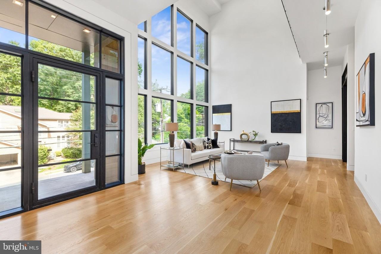 3554 Military Rd - Photo 4 of 33