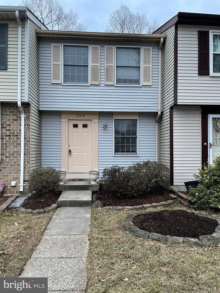 13614 Forest Pond Ct - Photo 2 of 20