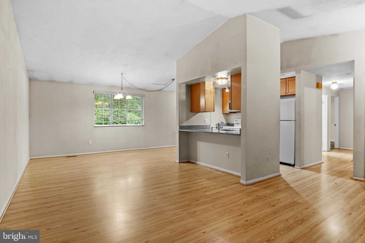 8406 Rainbow Bridge Ln - Photo 2 of 4