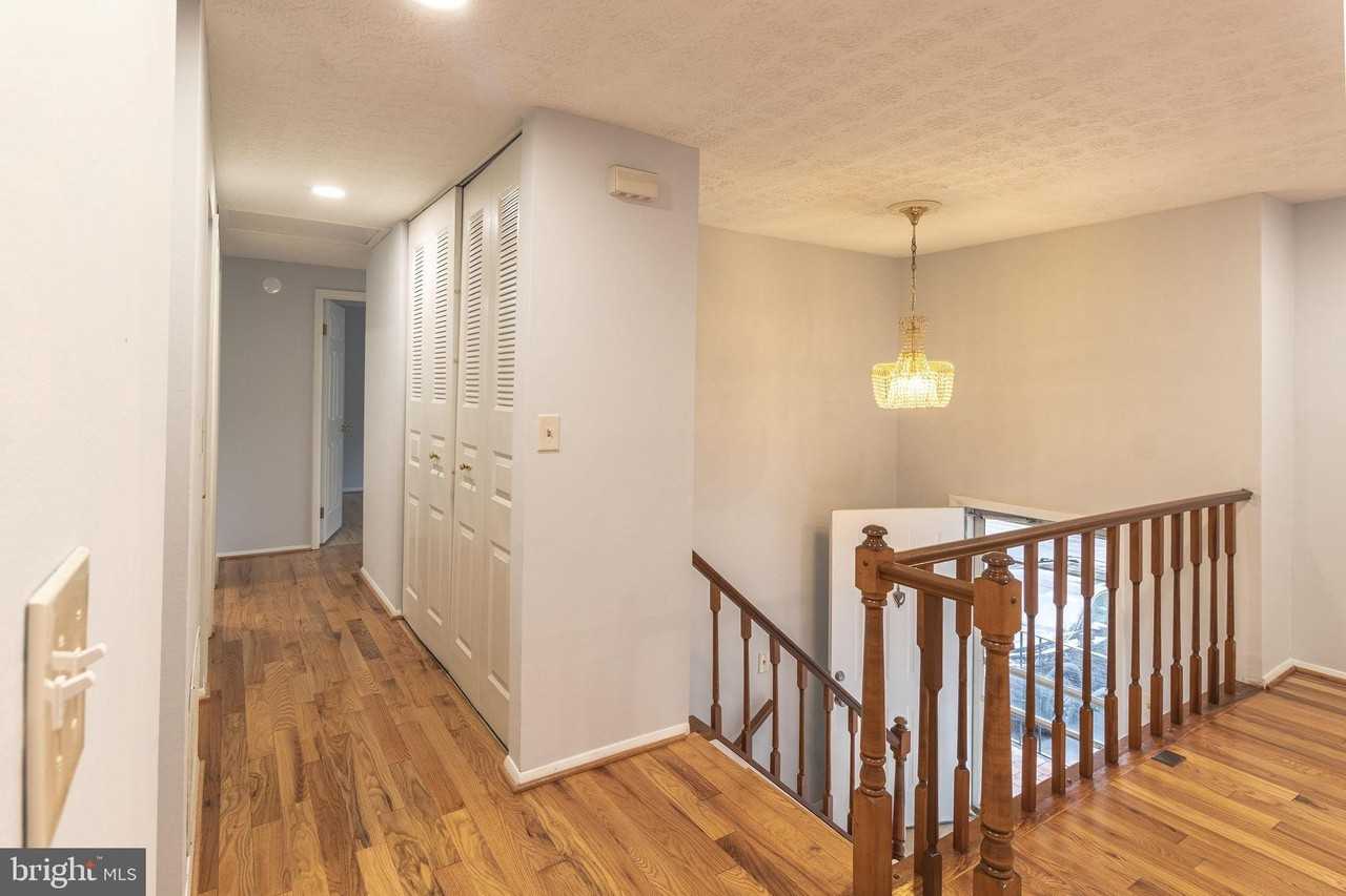 8764 Cold Plain Ct - Photo 4 of 24