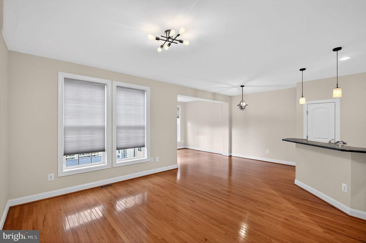 333 Caldwell Ter Se - Photo 2 of 28