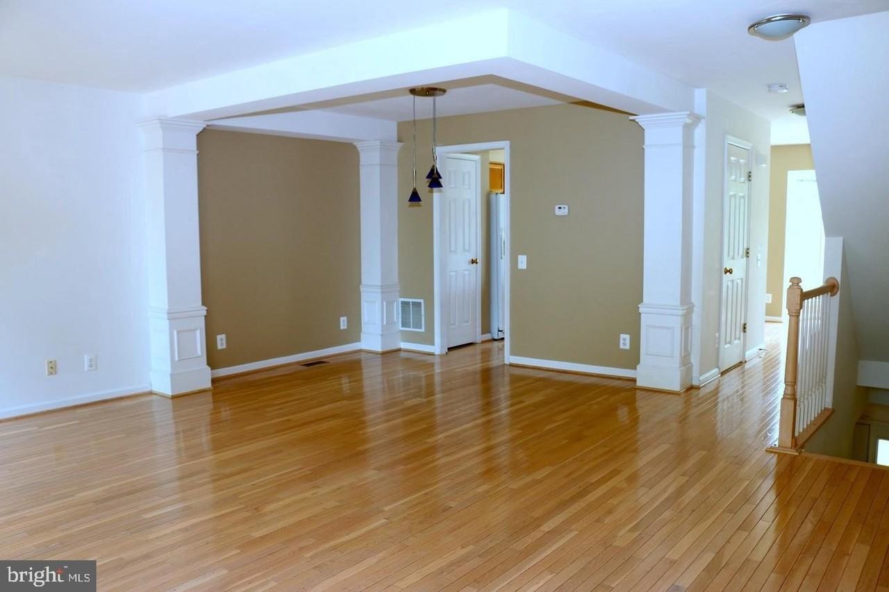 11535 Bertram St - Photo 3 of 29