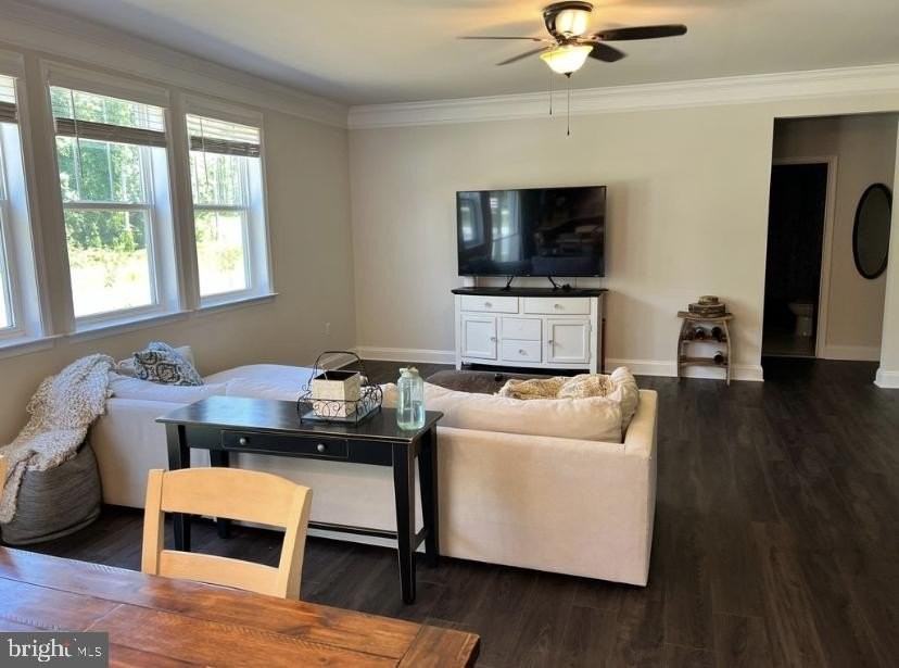 111 Zoe Way - Photo 5 of 8