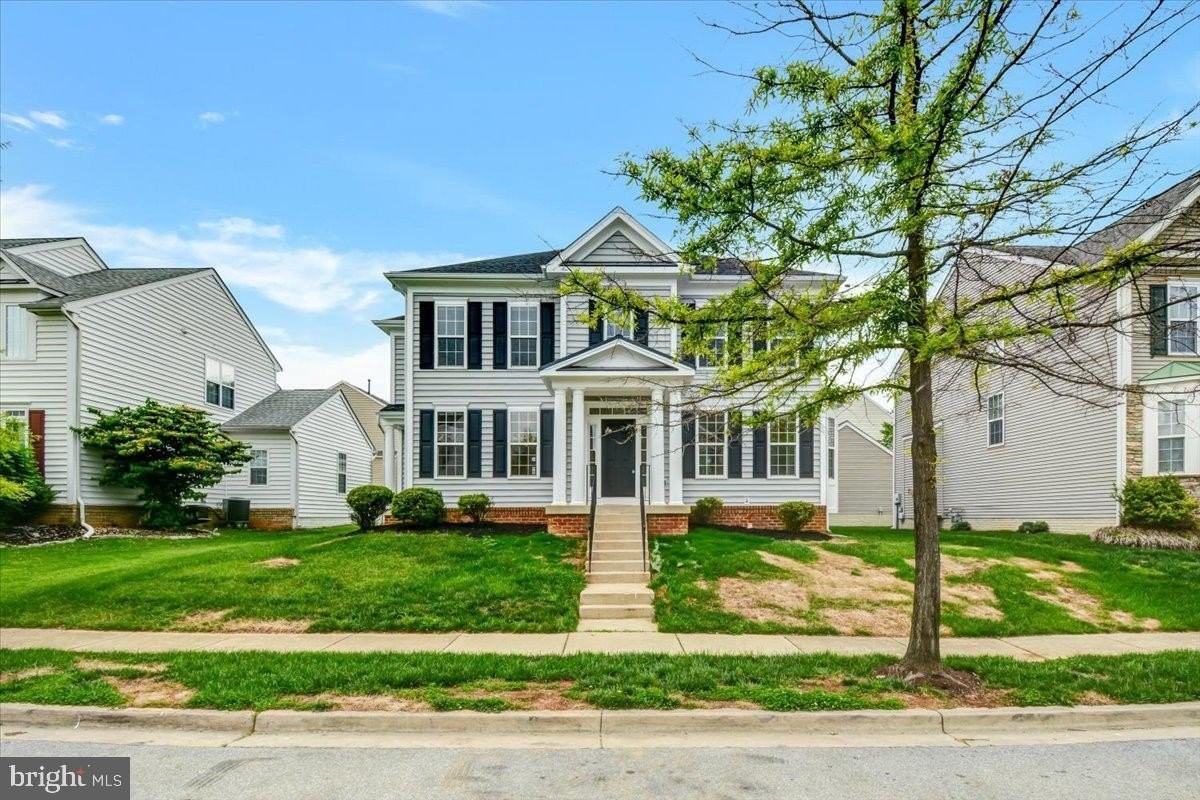 240 Davis St - Photo 2 of 50