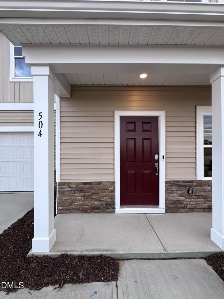 504 Venetian Drive - Photo 4 of 48