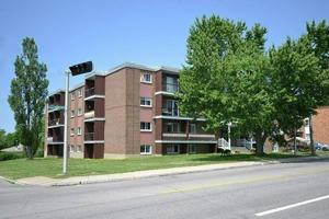 featured image of 3214 Chemin Sainte-Foy #206