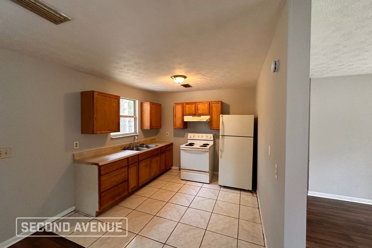 2623 Tulsa N Rd - Photo 2 of 11