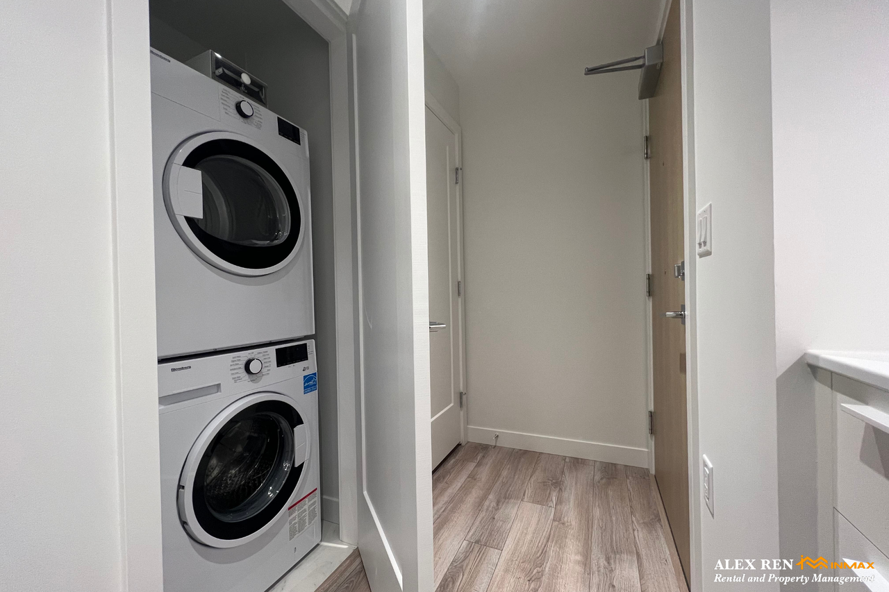 6699 Dunblane Avenue - Photo 5 of 24