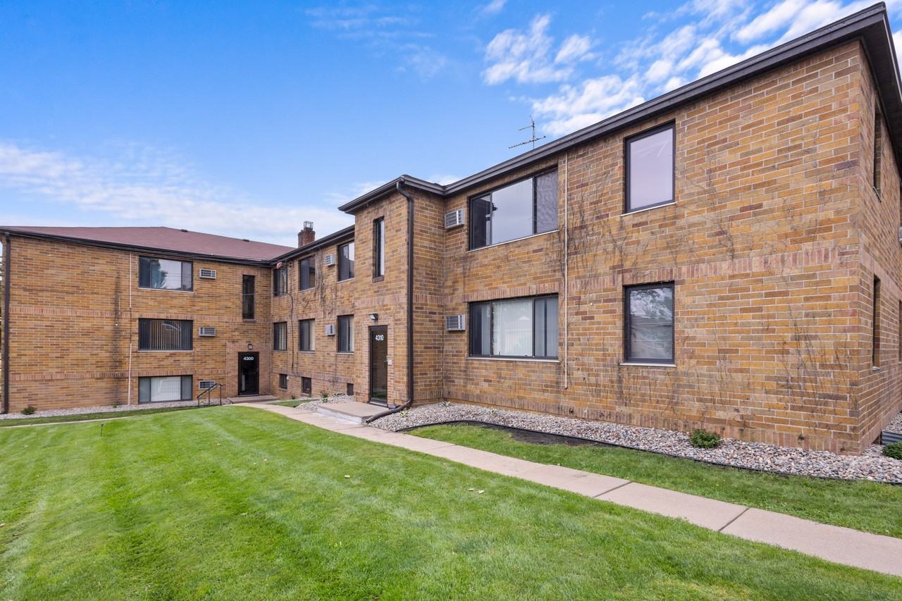 Park Point Properties - Photo 4 of 13