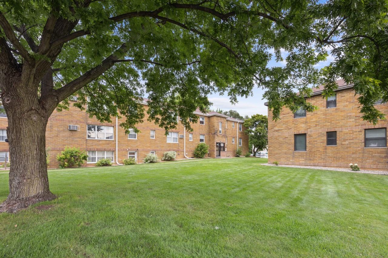 Park Point Properties - Photo 5 of 13