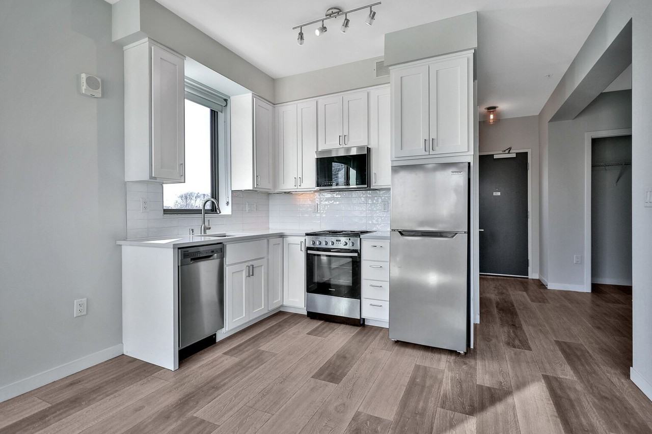 MOD42 Apartments - Photo 2 of 13