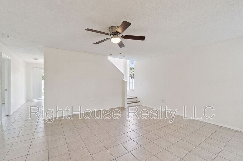 2090 Jessa Dr - Photo 4 of 19