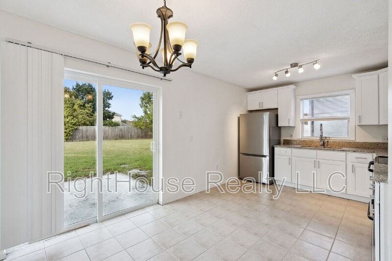 2090 Jessa Dr - Photo 5 of 19