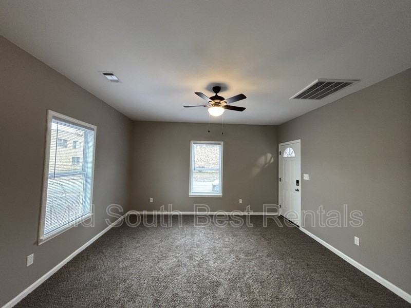 1214 S Schiller St - Photo 2 of 17