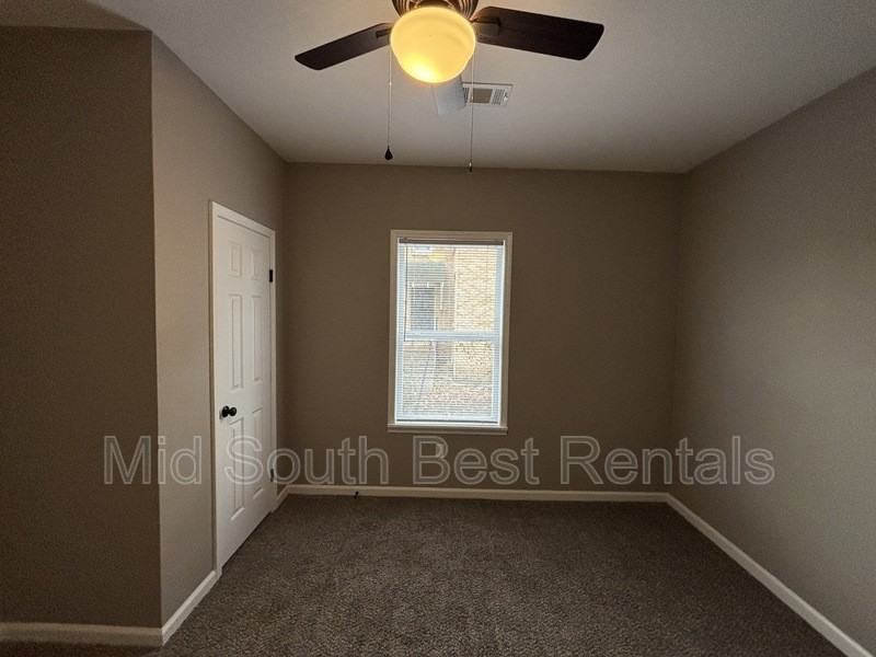 1214 S Schiller St - Photo 7 of 17