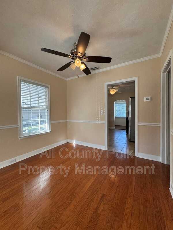 422 E Belmar St - Photo 5 of 24