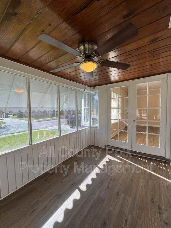 422 E Belmar St - Photo 7 of 24