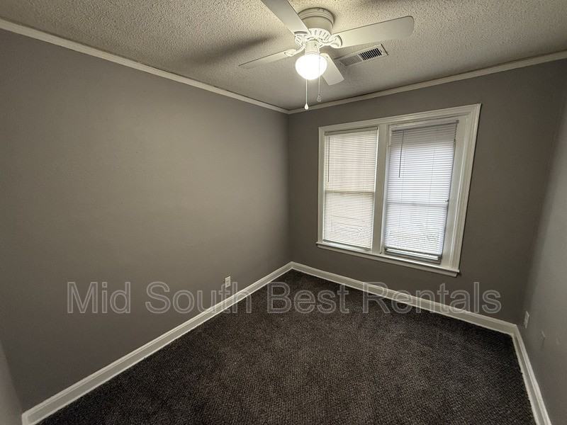 3588 Bowen Ave - Photo 5 of 12