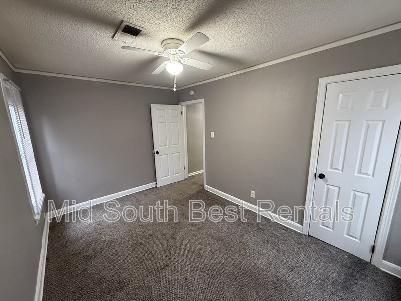 3588 Bowen Ave - Photo 7 of 12