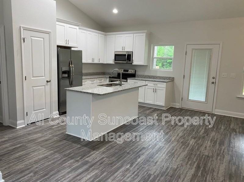 500 Holly Rd - Photo 2 of 9