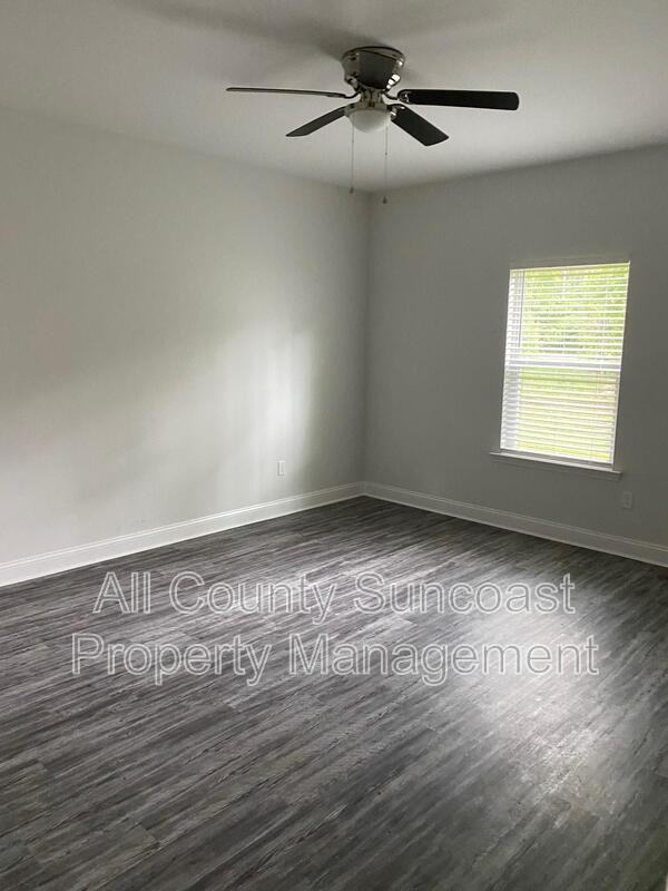 500 Holly Rd - Photo 7 of 9