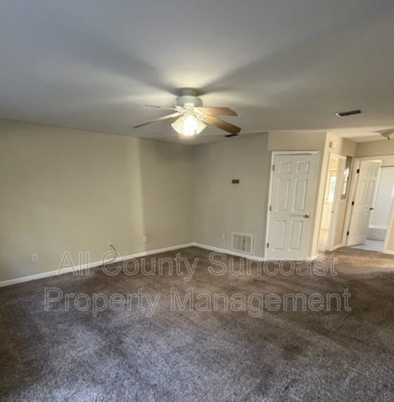 1403 Mamie Scott Dr - Photo 4 of 7