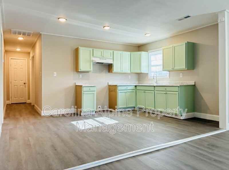 613 Legrand St - Photo 6 of 19