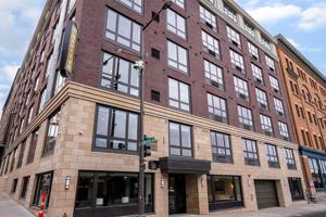 featured image of 241 Kellogg Blvd E
