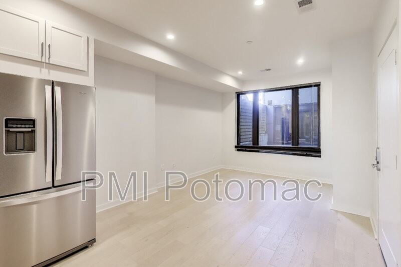 531 Kennedy St Nw #3 - Photo 4 of 18