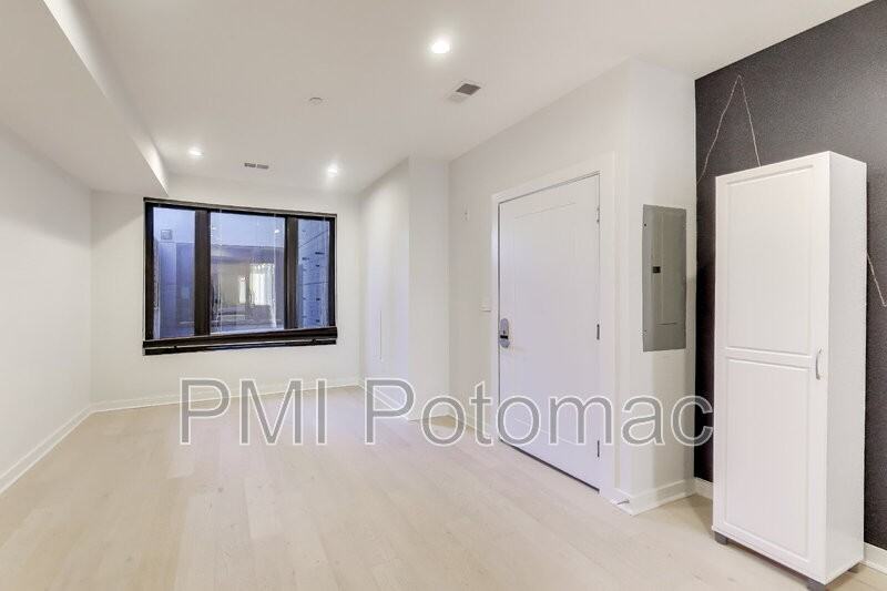 531 Kennedy St Nw #3 - Photo 6 of 18