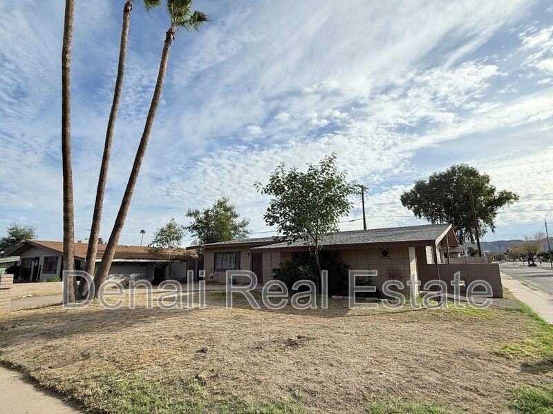 617 W Minton St - Photo 3 of 21